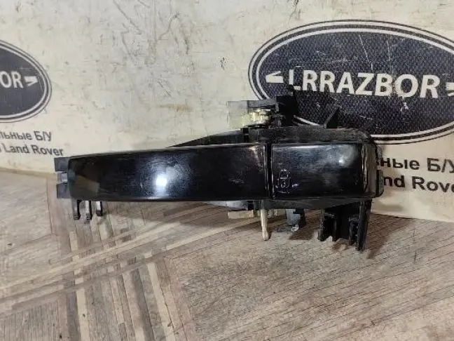 Ручка двери передней левой DISCOVERY 3 L319 05-09