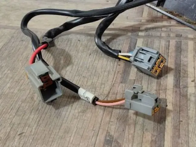 Накладка сидения левая DISCOVERY 3 L319 05-09