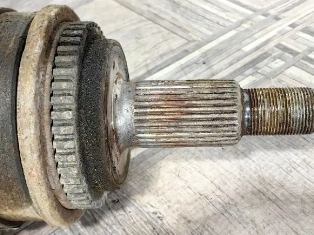 Привод задний левый Land Rover DISCOVERY 3 L319