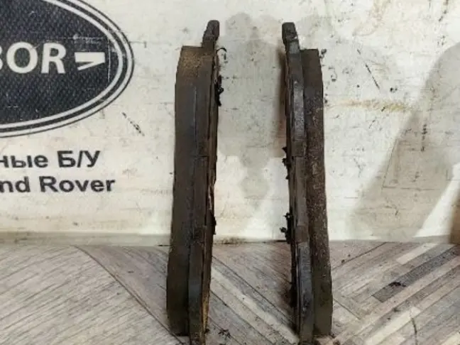 Колодки передние DISCOVERY 3 L319 2.7