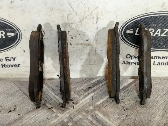 Колодки передние DISCOVERY 3 L319 2.7