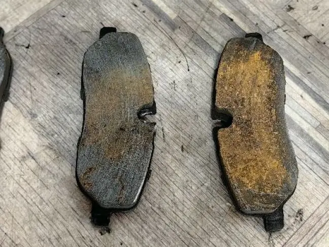 Колодки передние DISCOVERY 3 L319 2.7