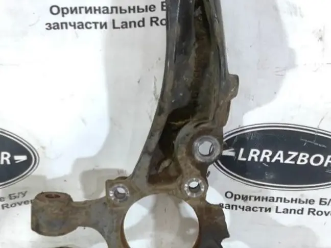 Кулак поворотный передний правый DISCOVERY 4 L319