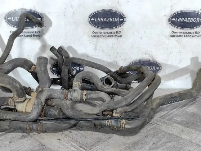Патрубок системы охлаждения DISCOVERY 3 L319 2.7