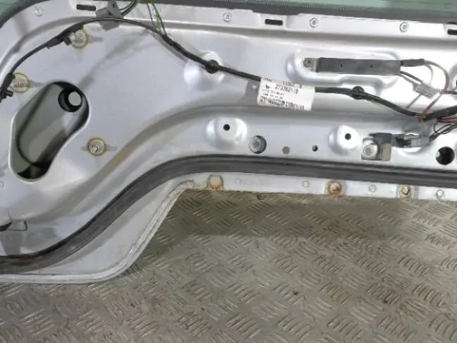 Крышка багажника Land Rover DISCOVERY 3/4 L319