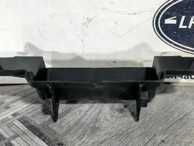 Вставка консоли Land Rover DISCOVERY 3 L319 05-09