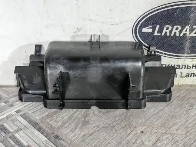 Вставка консоли Land Rover DISCOVERY 3 L319 05-09