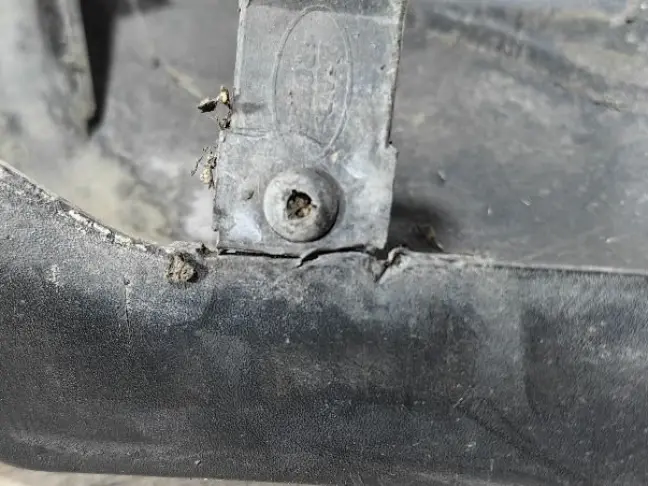 Молдинг заднего крыла левого DISCOVERY 3 L319