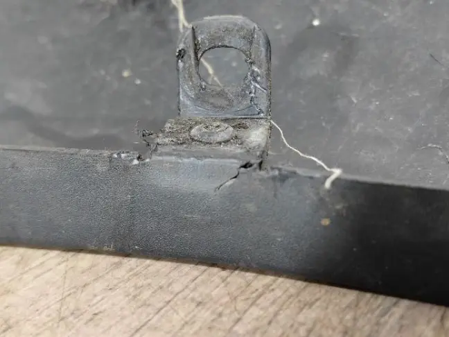 Молдинг заднего крыла левого DISCOVERY 3 L319