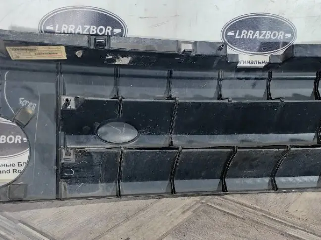 Решетка радиатора Land Rover DISCOVERY 3 L319