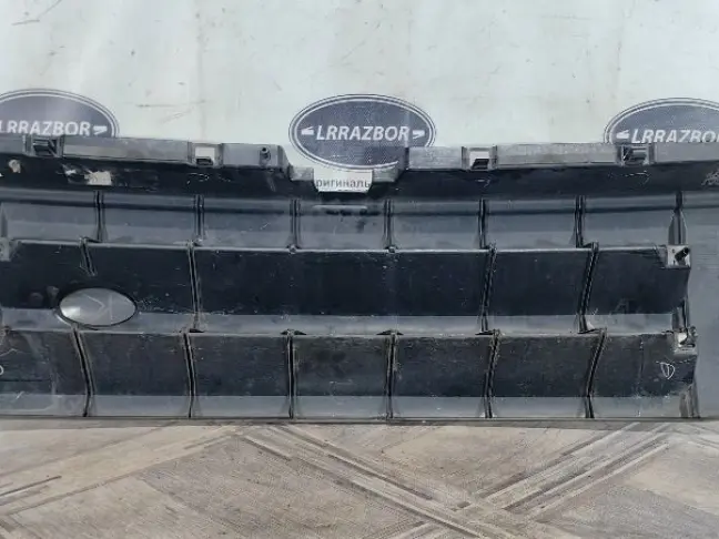 Решетка радиатора Land Rover DISCOVERY 3 L319