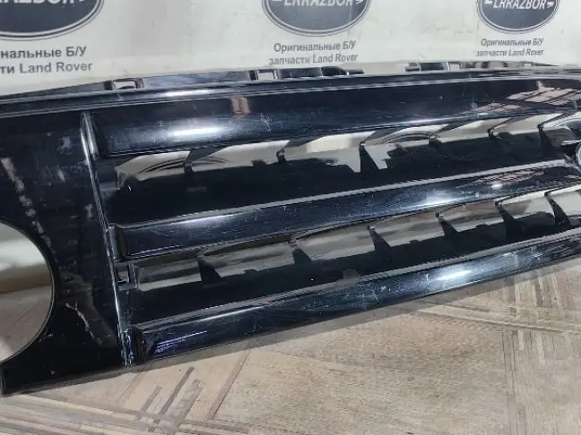 Решетка радиатора Land Rover DISCOVERY 3 L319