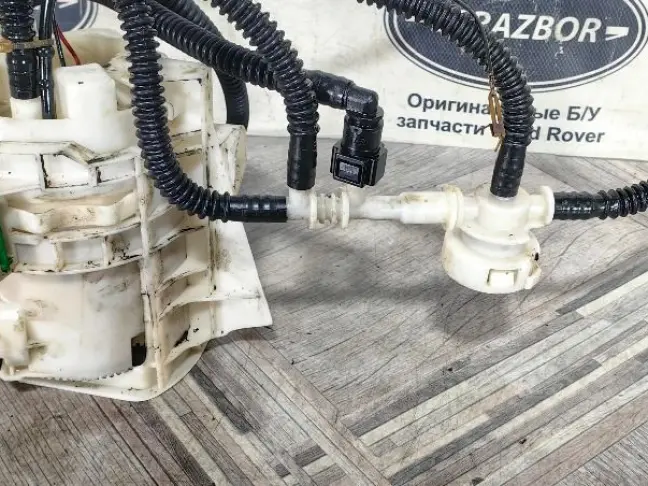 Топливный насос в бак DISCOVERY 3 L319 2.7 276DT