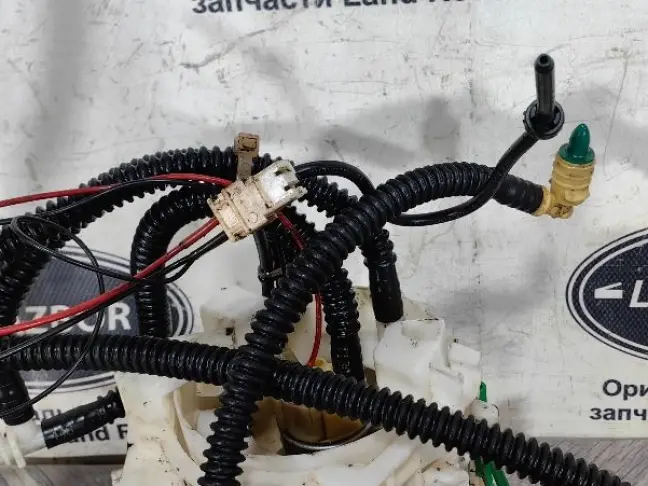 Топливный насос в бак DISCOVERY 3 L319 2.7 276DT