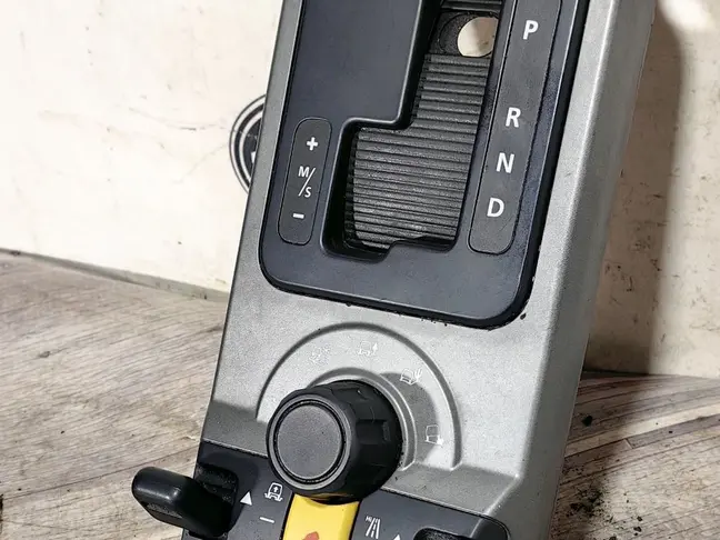 Панель управления Терэйн респонс DISCOVERY 3 L319