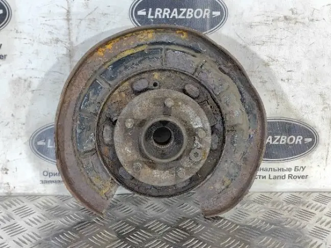 Кулак задний правый DISCOVERY 3 L319 05-12