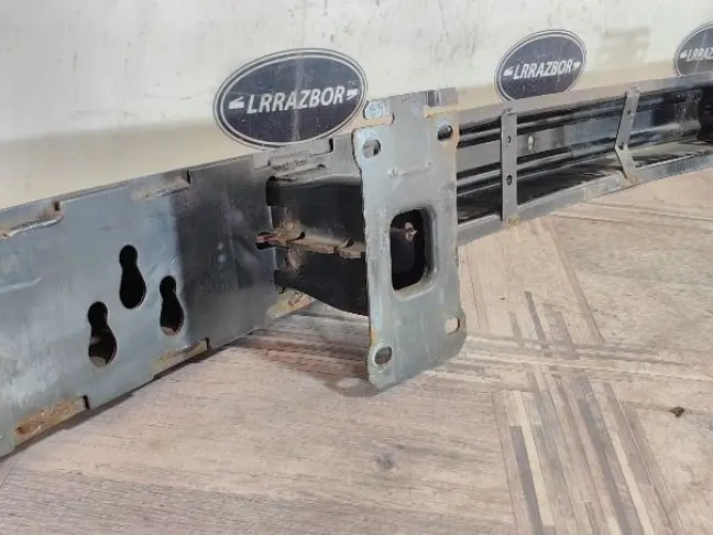 Усилитель переднего бампера DISCOVERY 3/4 L319