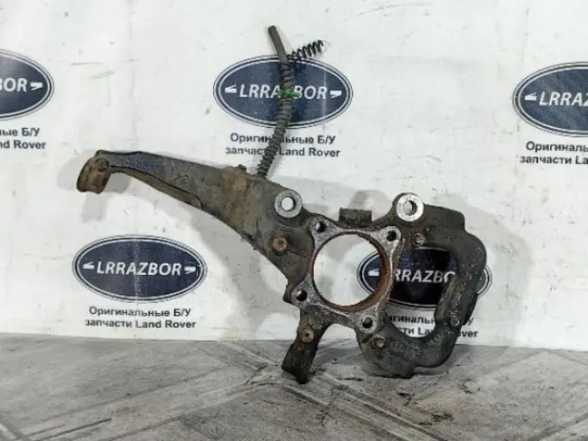 Кулак поворотный передний левый DISCOVERY 3 L319