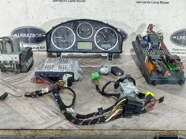 Блоки комплект  DISCOVERY 3 L319 05-09