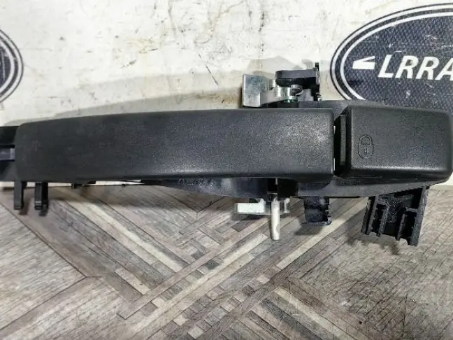 Ручка двери передней левой DISCOVERY 3 L319 05-09