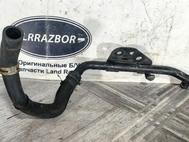 Патрубок между ЕГР DISCOVERY 3 L319 2.7