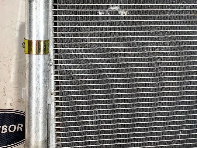 Радиатор кондиционера DISCOVERY 3 L319 05-09 2.7