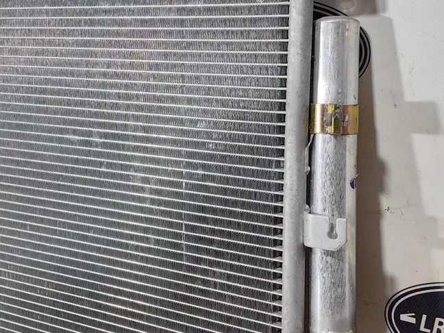 Радиатор кондиционера DISCOVERY 3 L319 05-09 2.7