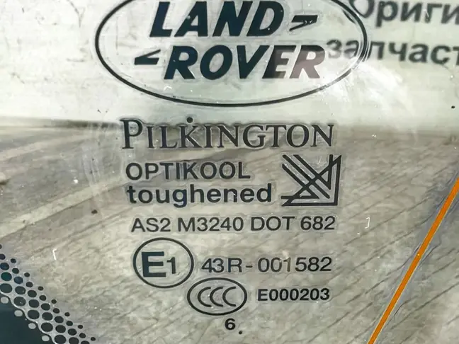 Стекло кузовное глухое правое Land Rover Sport 320
