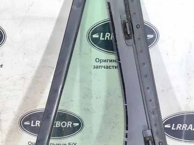 Форточка задняя правая Range Rover Sport L320