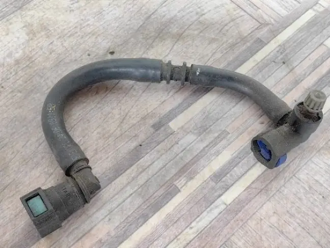 Топливная трубка  DISCOVERY 3 L319 2.7