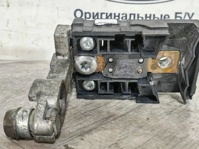 Клемма аккумулятора Land Rover Discovery 4 L319