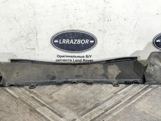 Кожух проводки под жабо Sport L320 2005-2009