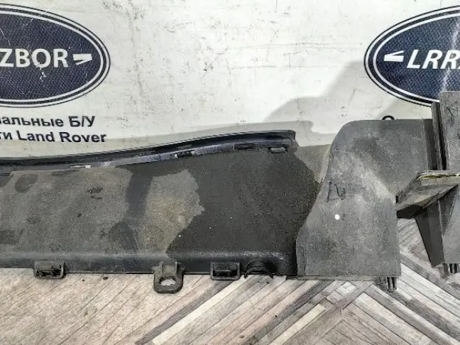 Кожух проводки под жабо Sport L320 2005-2009