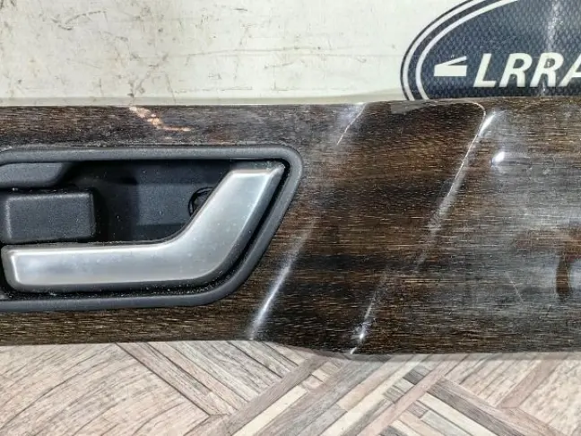 Вставка дерево в карту левая Range Rover L320