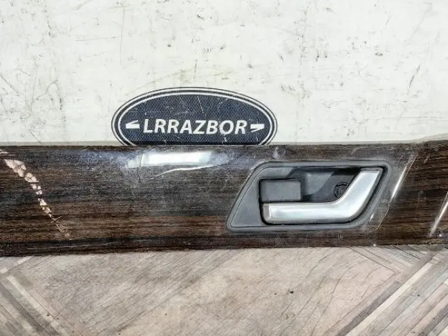 Вставка дерево в карту левая Range Rover L320