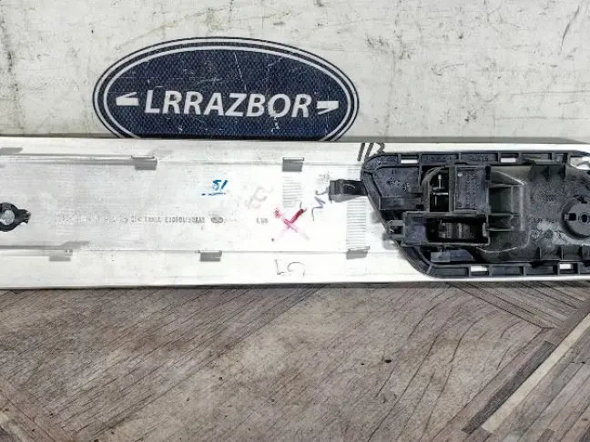 Вставка дерево в карту левая Range Rover L320