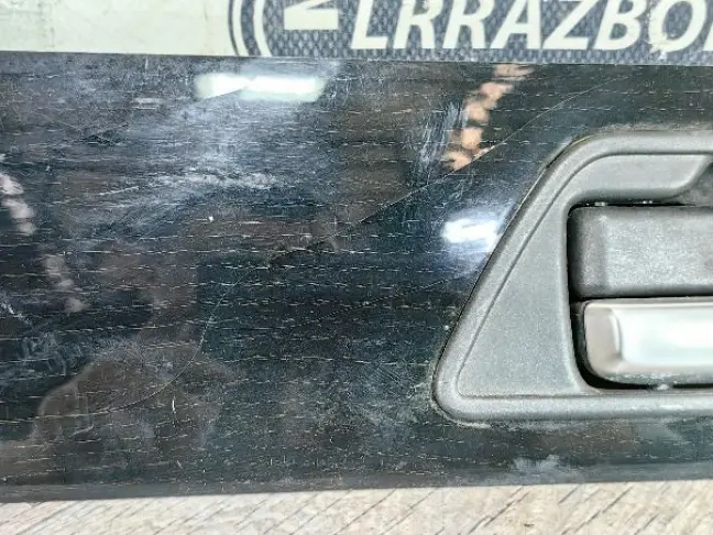 Вставка дерево в карту левая Range Rover L320