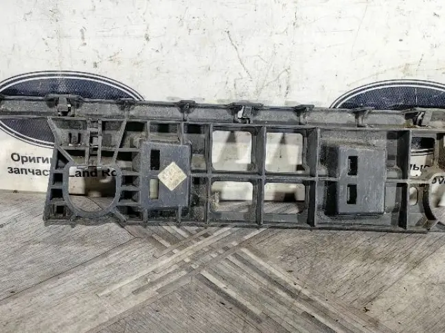 Кронштейн заднего бампера левый Sport L320