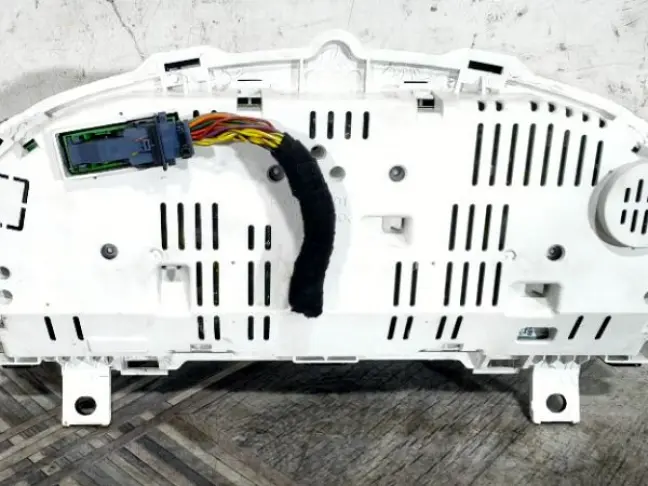 Щиток приборов Land Rover Sport L320 2005-2009 3.6