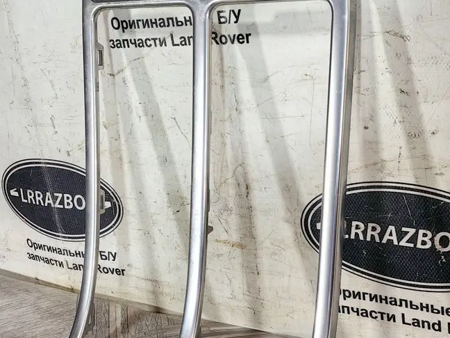 Вставка центральной консоли RRS L320 2009-13