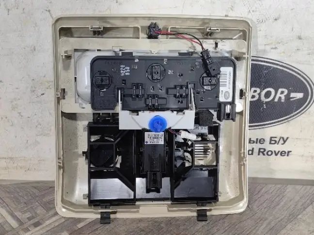 Плафон подсветки передний Range Rover L320 05-09