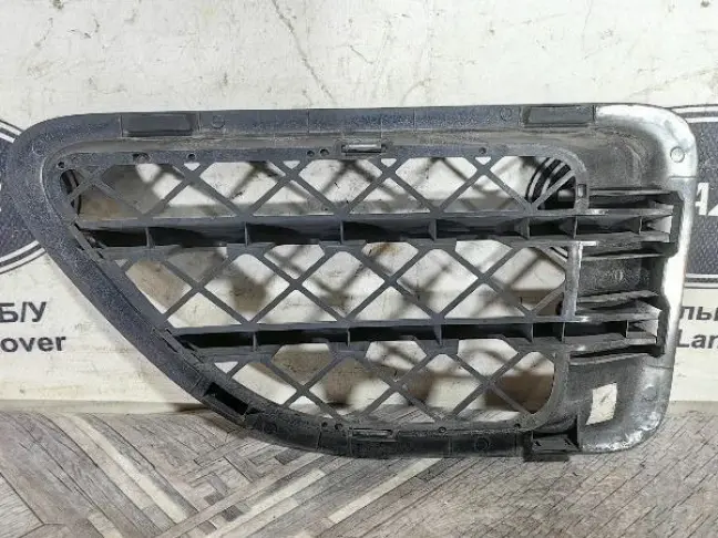Жабра в крыло правая Range Rover Sport L320