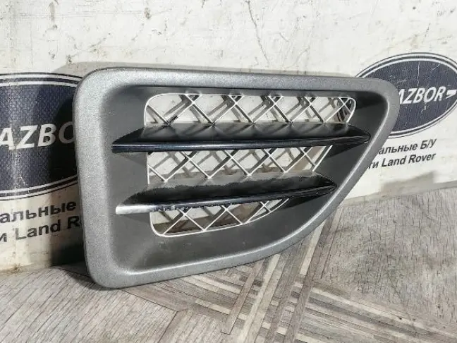 Жабра в крыло правая Range Rover Sport L320