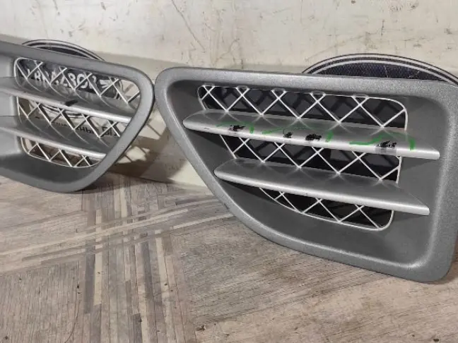 Жабры в крылья Land Rover Sport L320 2005-2009