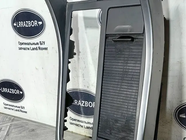 Вставка центральной консоли RRS L320 2005-09