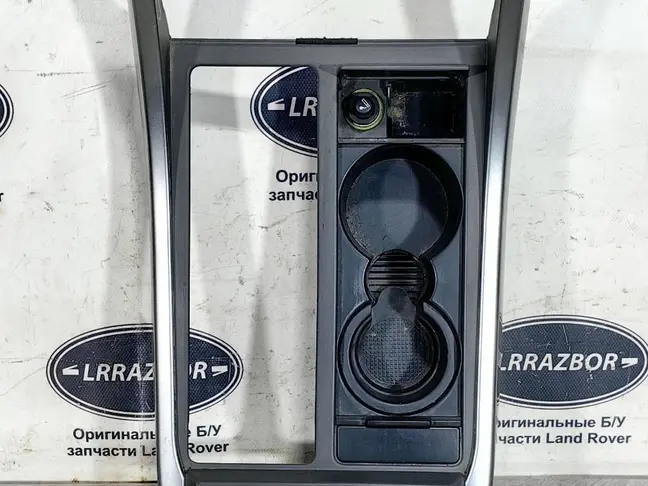 Вставка центральной консоли RRS L320 2005-09