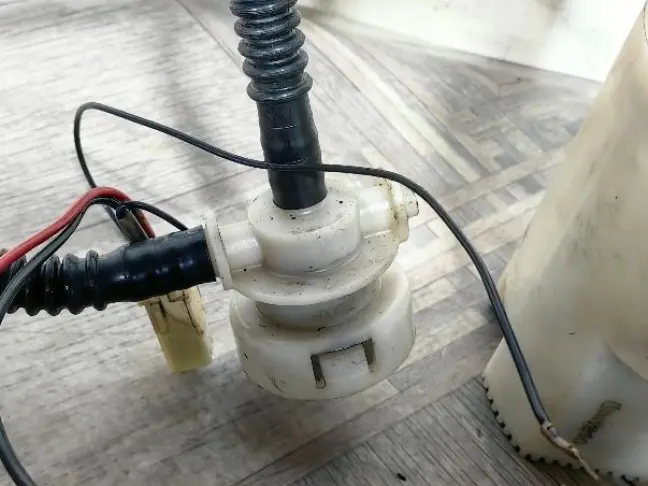 Насос топливный Range Rover Sport L320 2005-2009