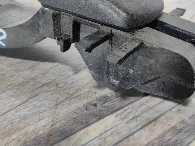 Ручка передняя правая Land Rover Freelander 2 L359