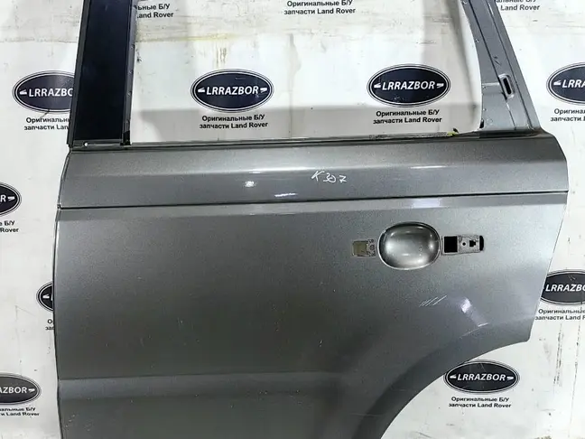 Дверь задняя левая Range Rover Sport L320