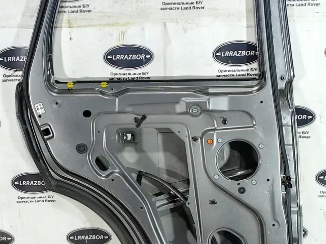 Дверь задняя левая Range Rover Sport L320